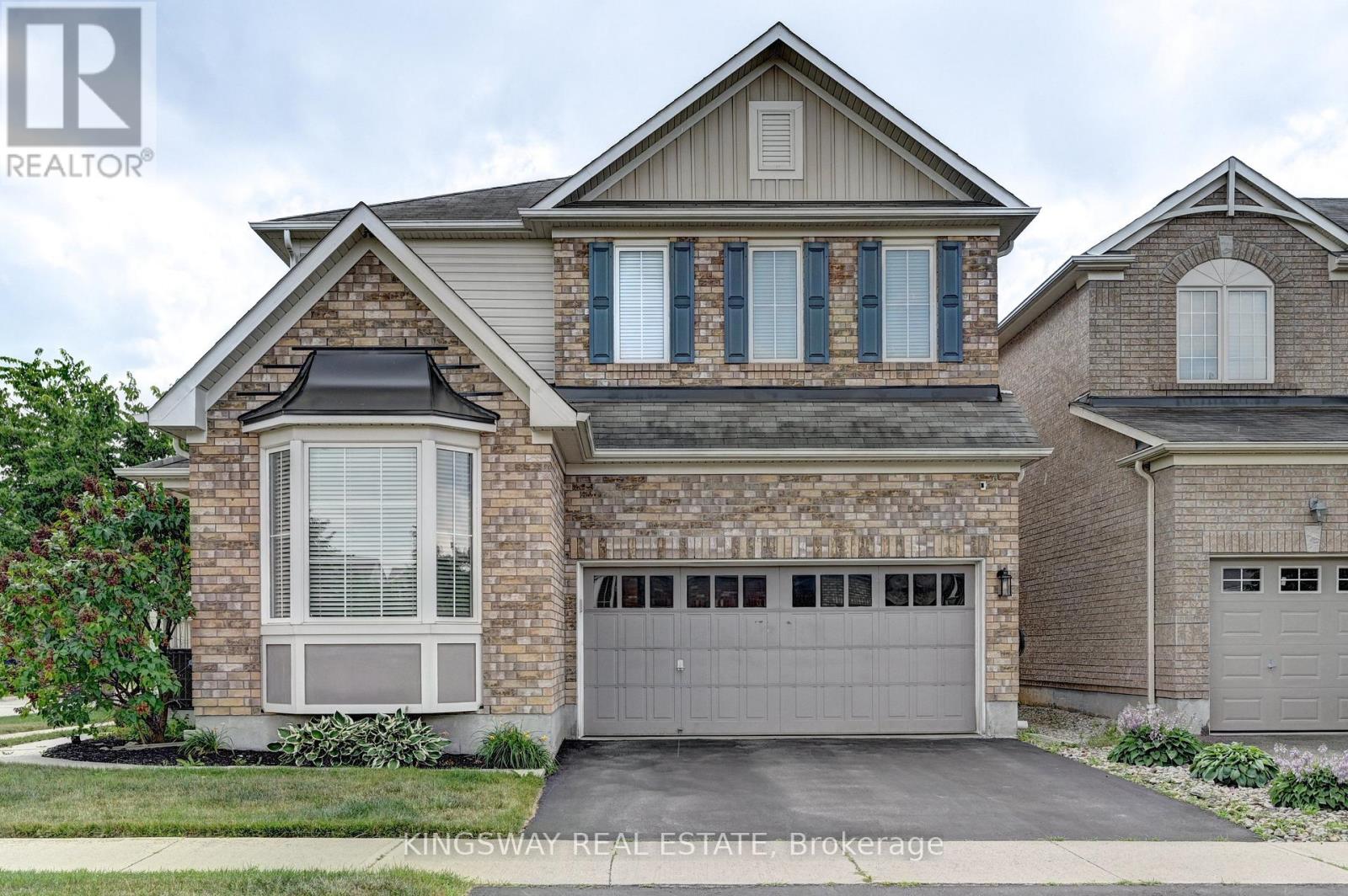 147 Silverthorne Drive, Cambridge, Ontario  N3C 0B7 - Photo 1 - X13550732