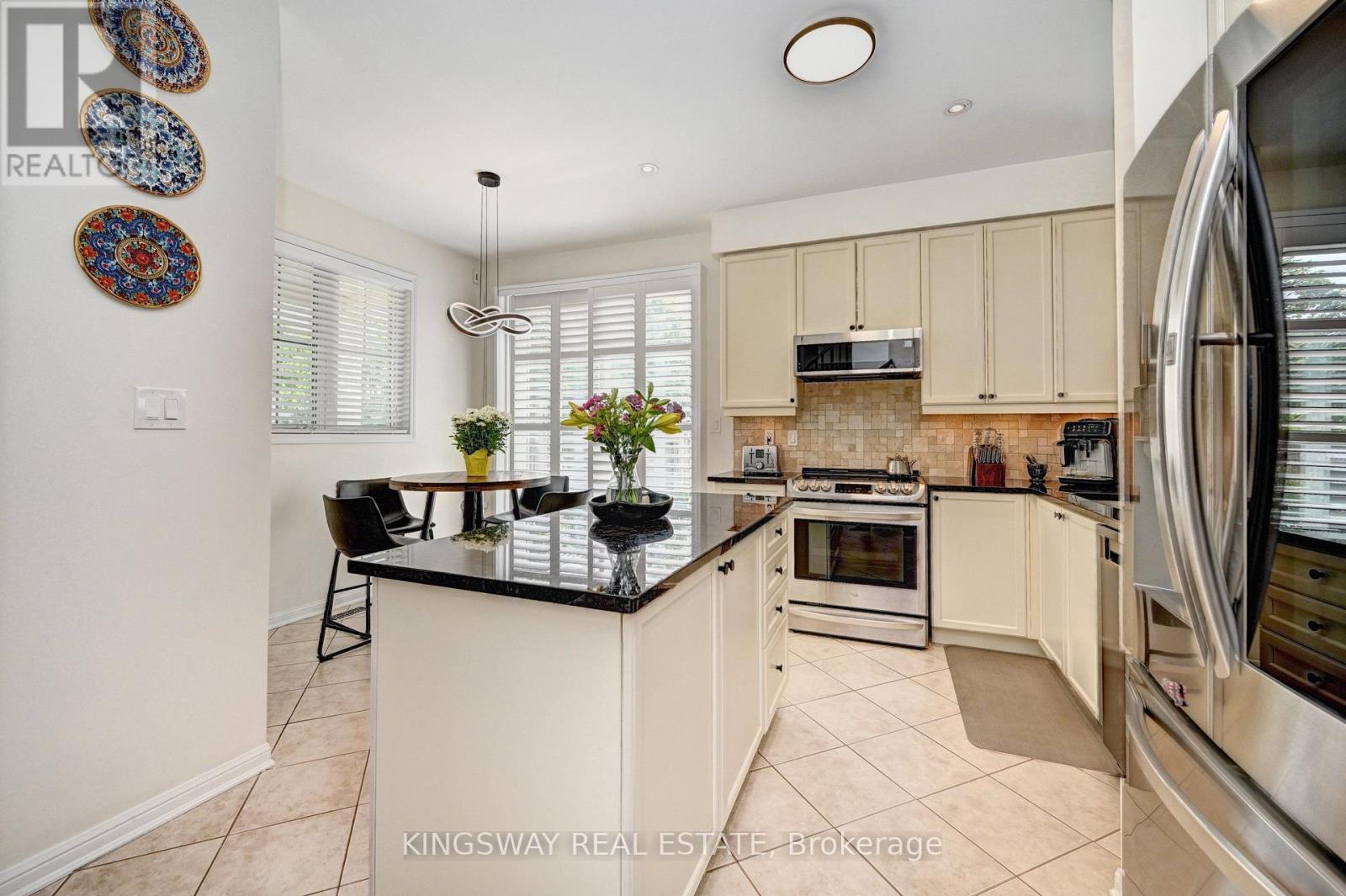 147 Silverthorne Drive, Cambridge, Ontario  N3C 0B7 - Photo 11 - X13550732