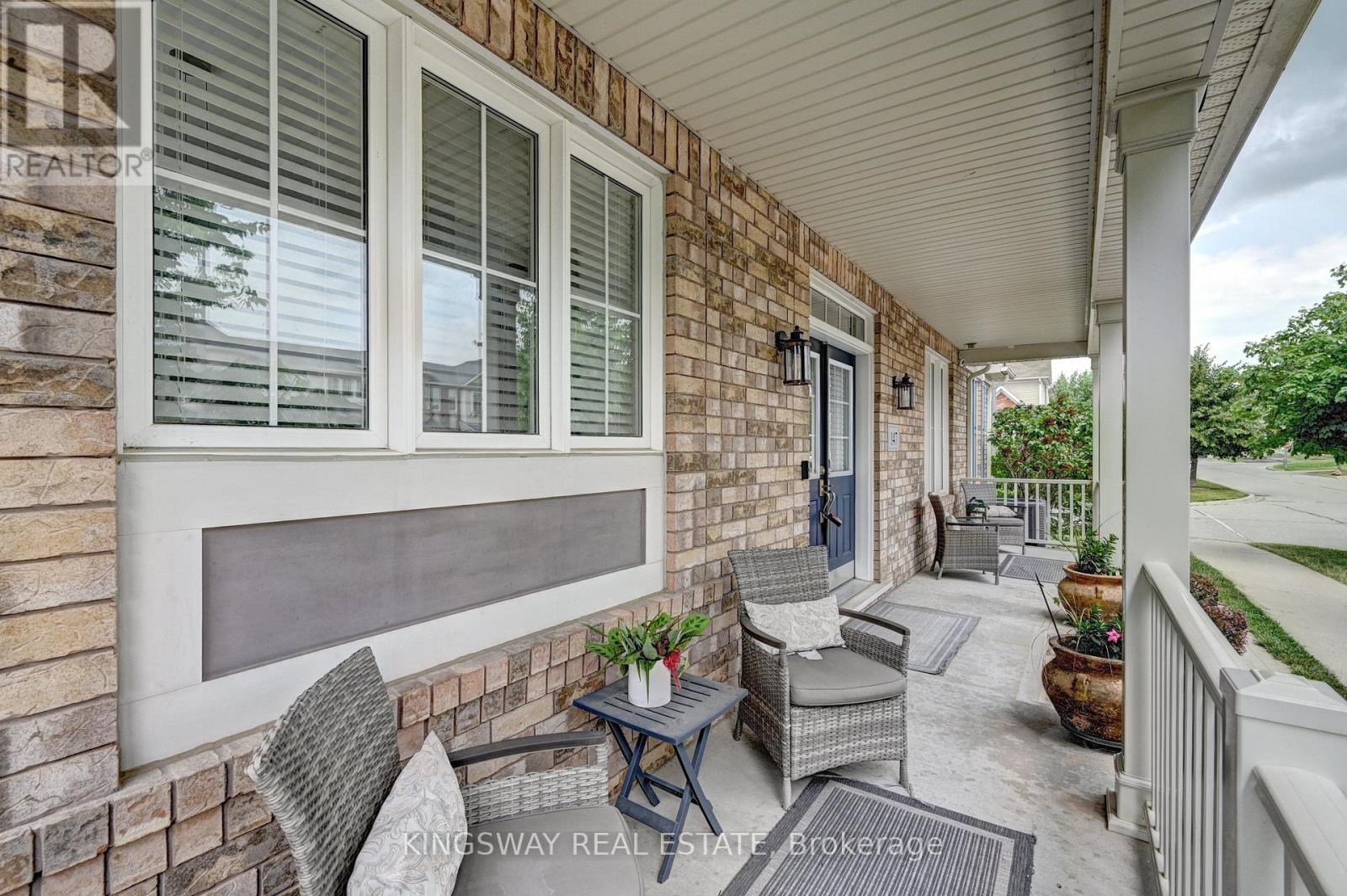 147 Silverthorne Drive, Cambridge, Ontario  N3C 0B7 - Photo 4 - X13550732