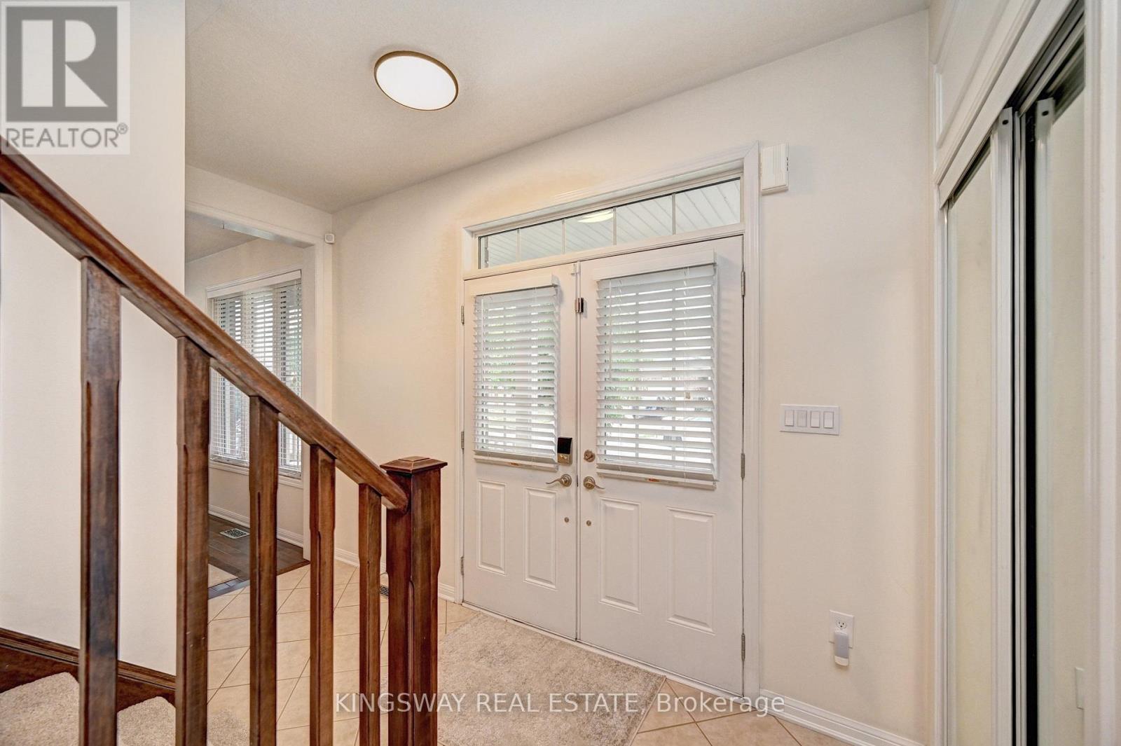 147 Silverthorne Drive, Cambridge, Ontario  N3C 0B7 - Photo 6 - X13550732