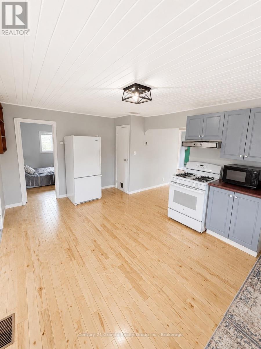 1367 Detlor Road, Bancroft, Ontario  K0L 2L0 - Photo 5 - X12819404