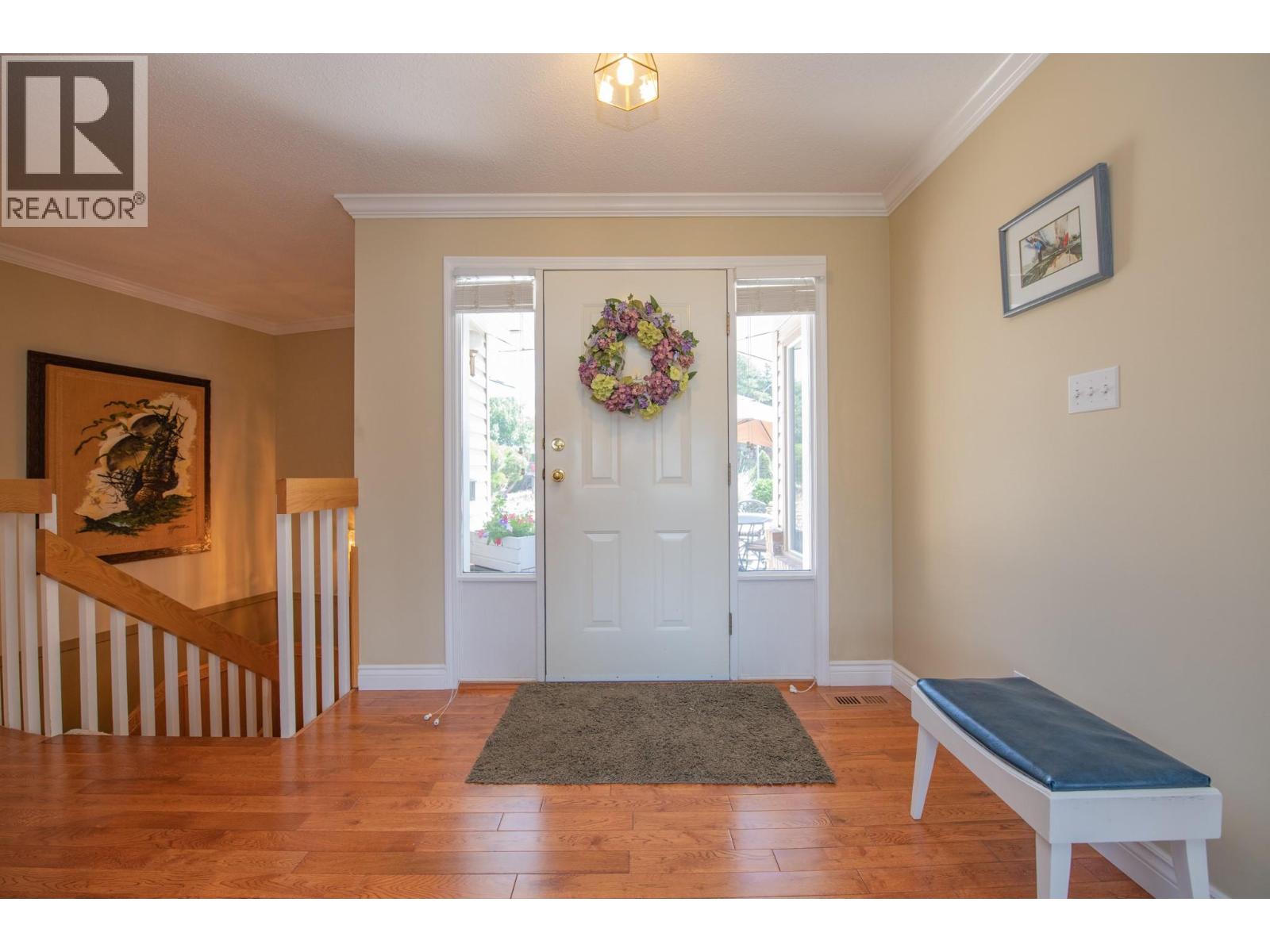 8898 Michael Drive, Coldstream, British Columbia  V1B 2B9 - Photo 6 - 10393772