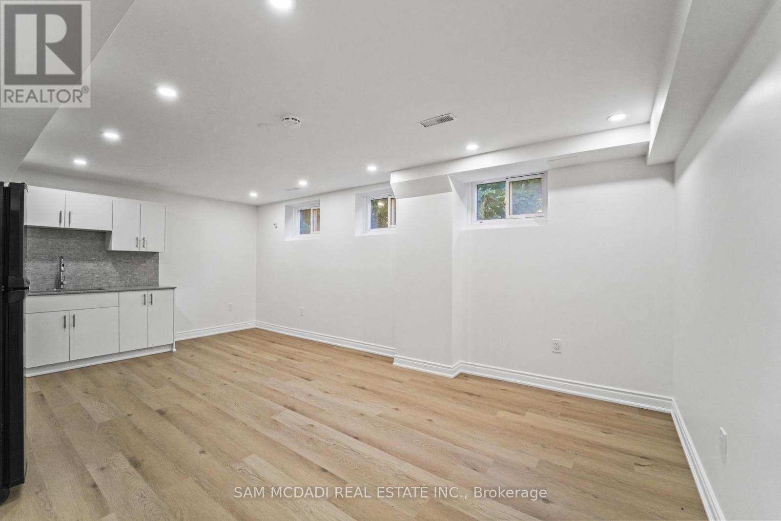 1821 Christopher Road, Mississauga, Ontario  L5J 2K7 - Photo 5 - W13022162