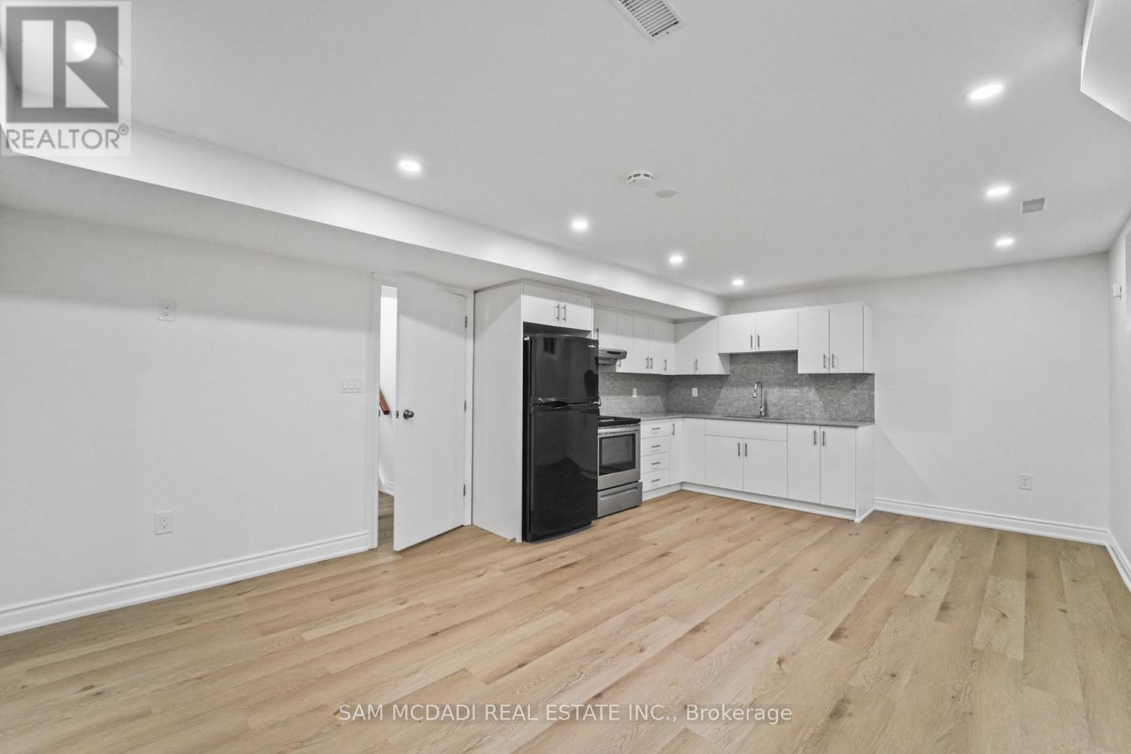 1821 Christopher Road, Mississauga, Ontario  L5J 2K7 - Photo 6 - W13022162
