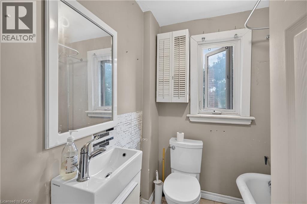 103 Rosemont Avenue, Hamilton, Ontario  L8L 2M6 - Photo 30 - 40845377