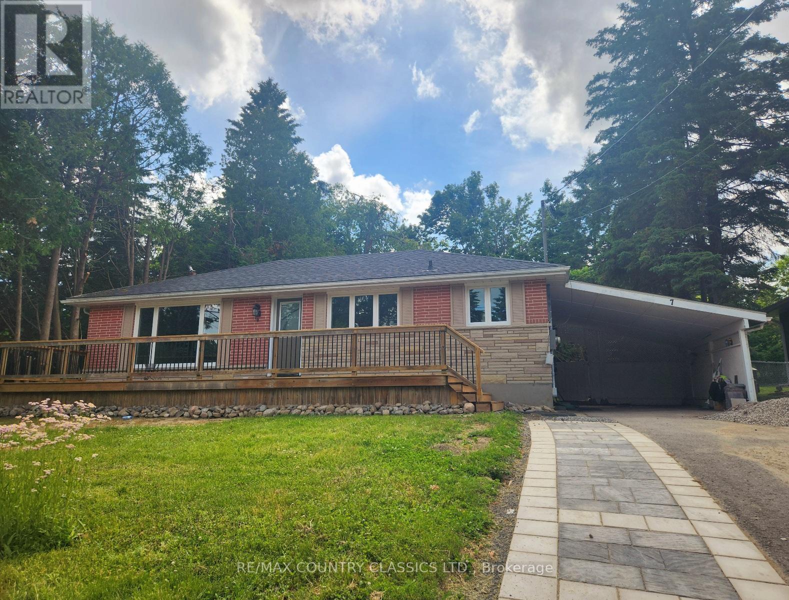 LOWER - 7 BEECHWOOD DRIVE
