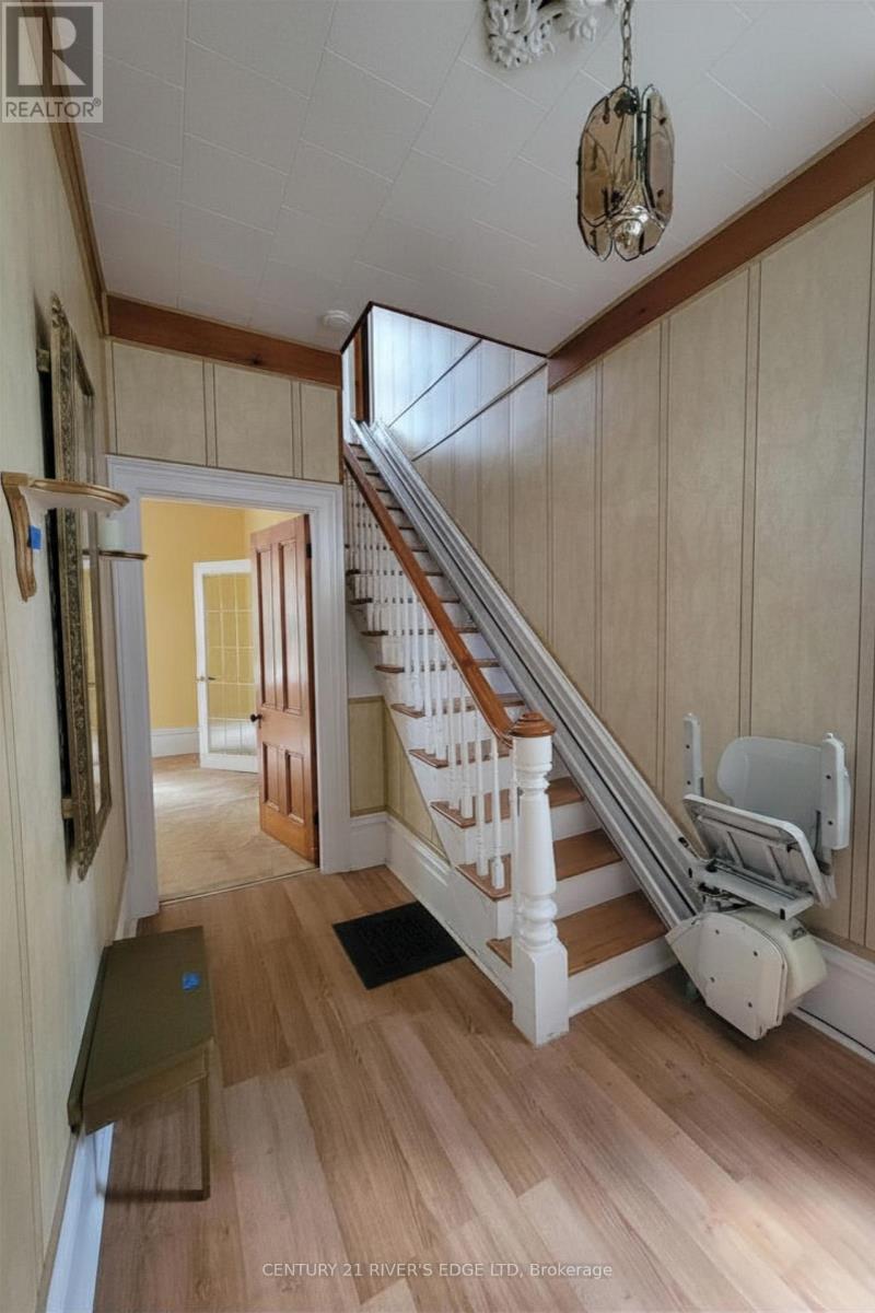 158 Pearl Street W, Brockville, Ontario  K6V 4C6 - Photo 12 - X13550842