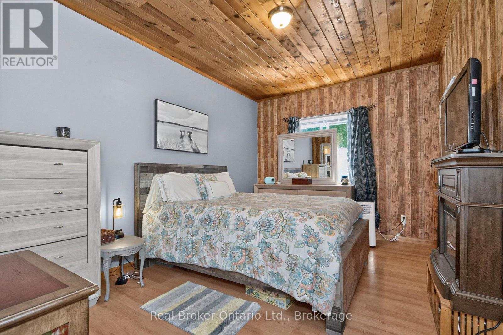5 Sunburn Road, Tiny, Ontario  L0L 2J0 - Photo 10 - S13550896