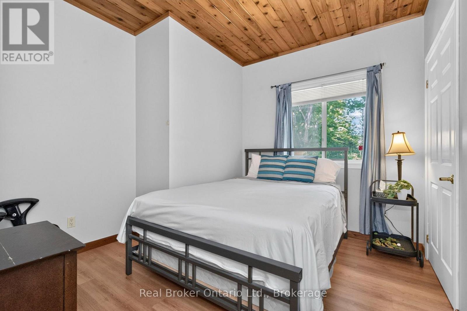 5 Sunburn Road, Tiny, Ontario  L0L 2J0 - Photo 14 - S13550896