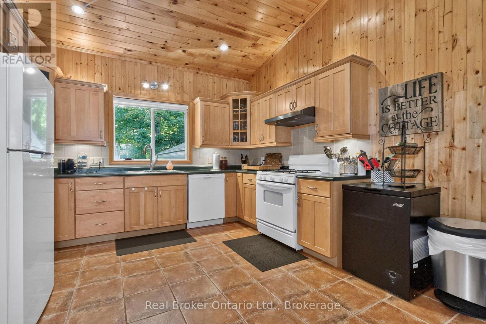 5 Sunburn Road, Tiny, Ontario  L0L 2J0 - Photo 7 - S13550896