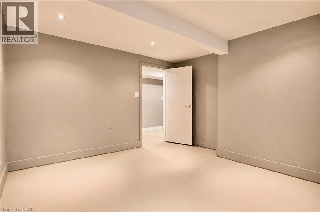 34 Yule Place, Kitchener, Ontario  N2B 2J8 - Photo 39 - 40846891