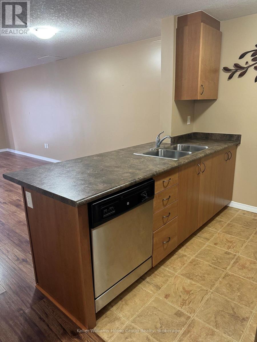 26 - 35 Mountford Drive, Guelph, Ontario  N1E 0G6 - Photo 8 - X13550866