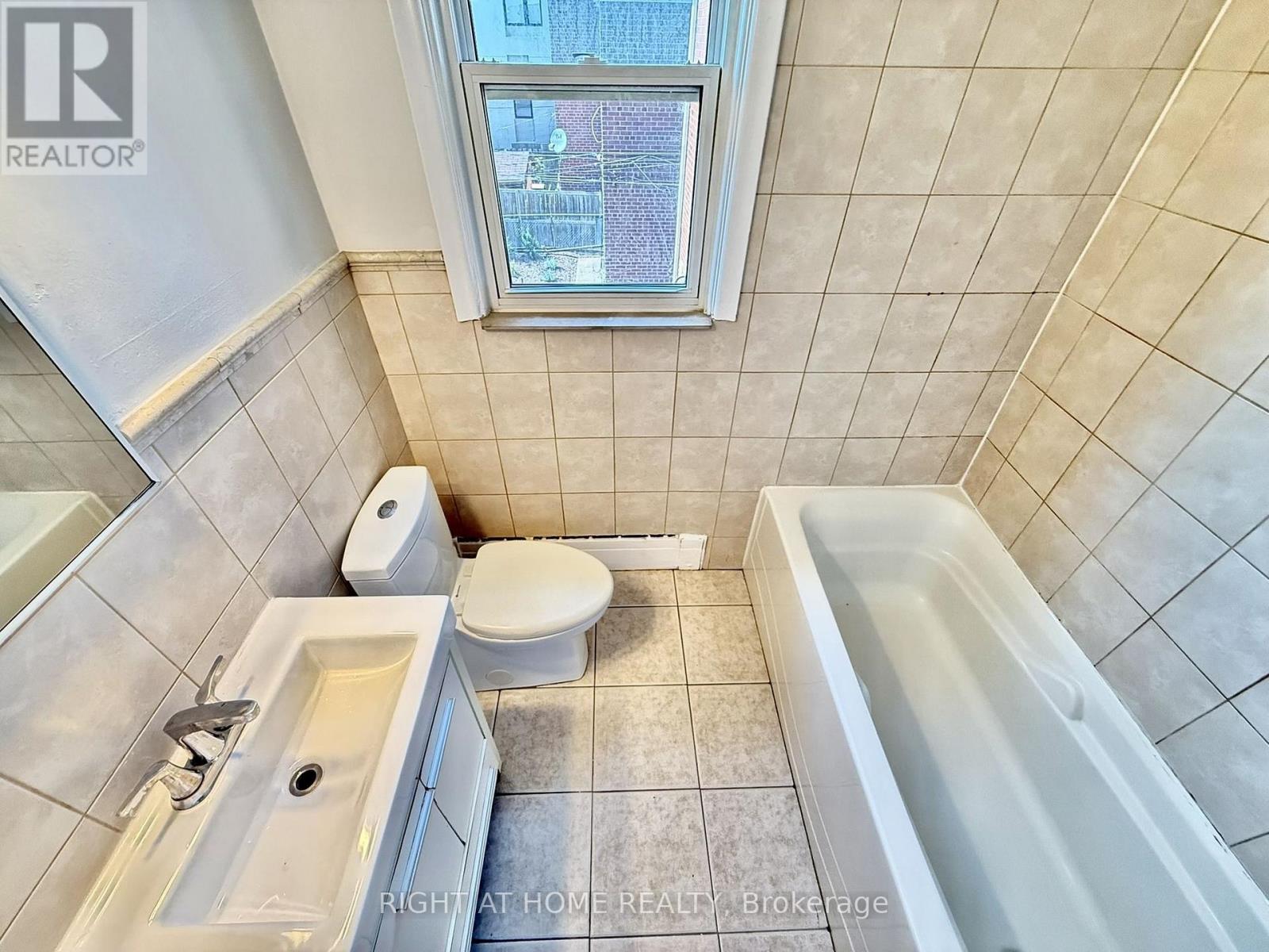 3 - 20 Belvidere Avenue, Toronto, Ontario M6C 1P5 - Photo 24 - C13550796