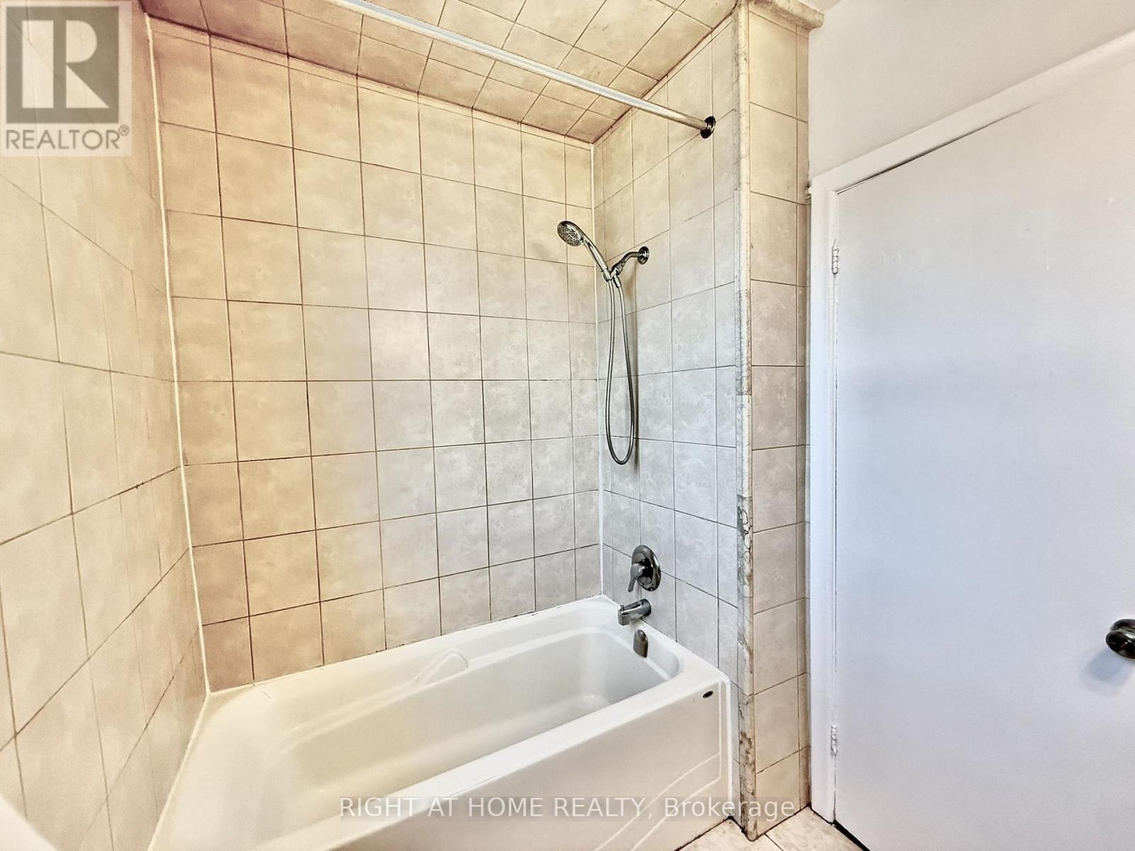 3 - 20 Belvidere Avenue, Toronto, Ontario M6C 1P5 - Photo 26 - C13550796