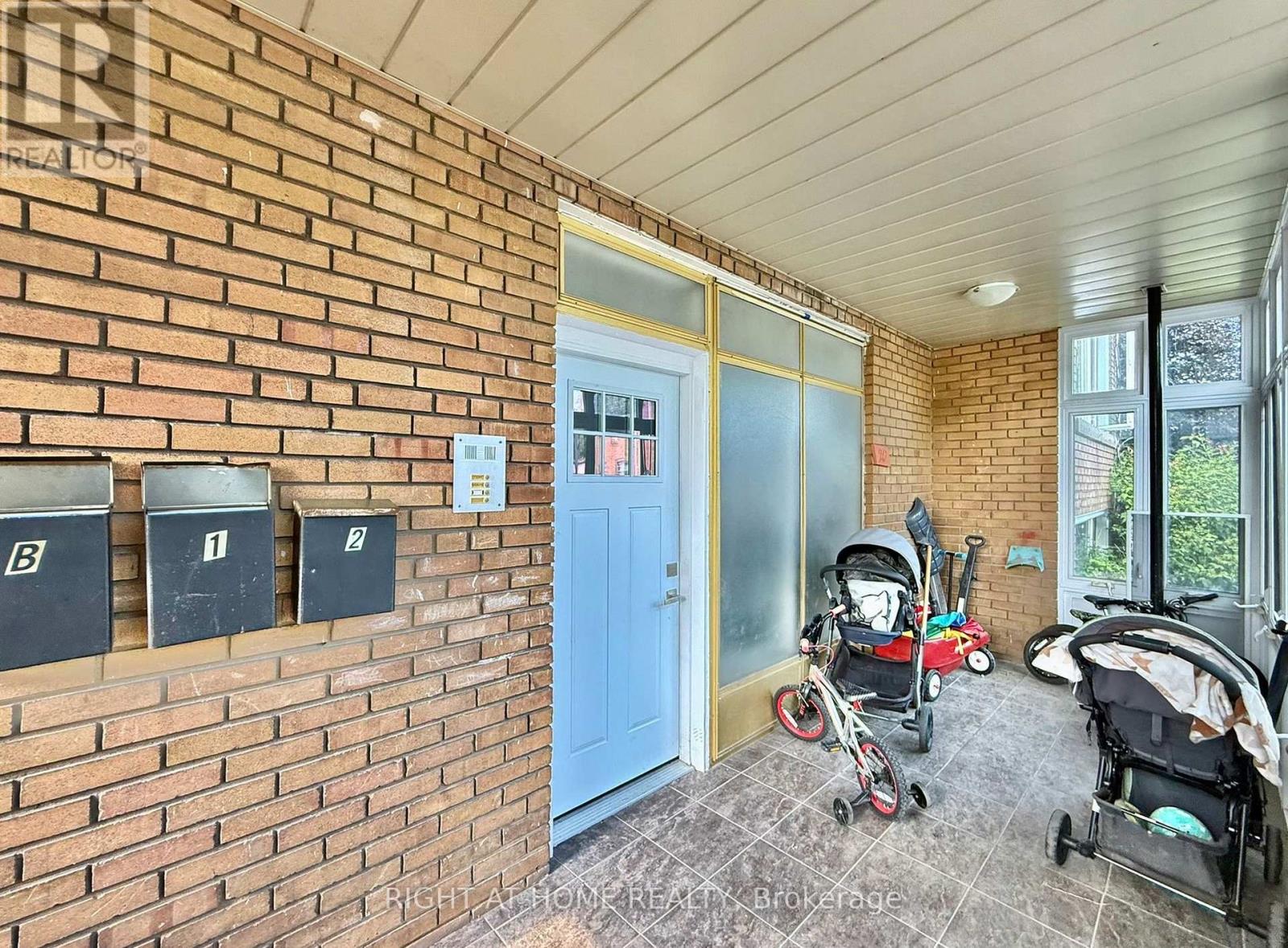 3 - 20 Belvidere Avenue, Toronto, Ontario M6C 1P5 - Photo 3 - C13550796
