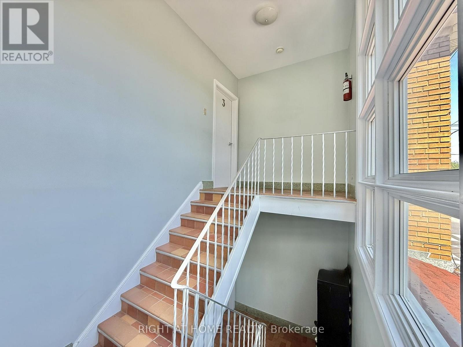 3 - 20 Belvidere Avenue, Toronto, Ontario M6C 1P5 - Photo 4 - C13550796