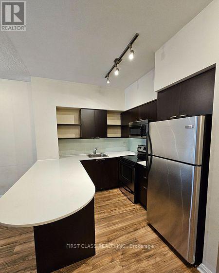 614 - 35 Hayden Street, Toronto, Ontario M4Y 1T1 - Photo 3 - C13550954