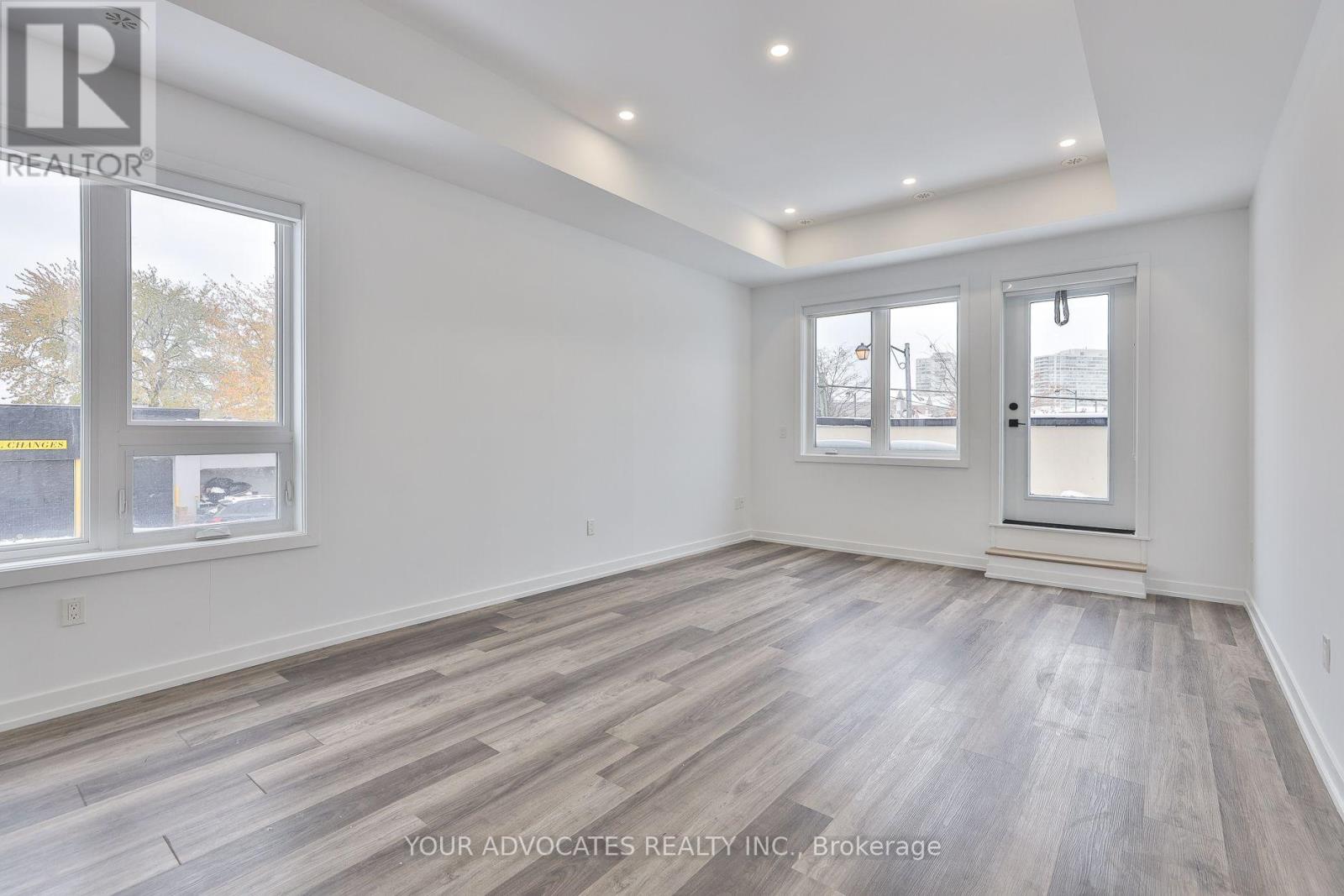 9 Vivian Road, Toronto, Ontario M1M 0E4 - Photo 2 - E13550868