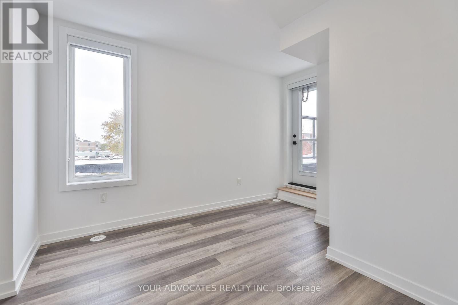 9 Vivian Road, Toronto, Ontario M1M 0E4 - Photo 4 - E13550868