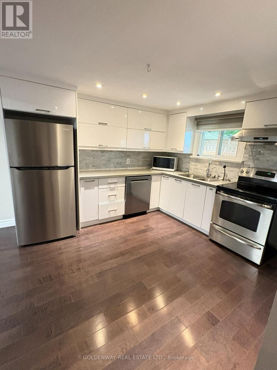 166 Newton Street, Newmarket, Ontario L3Y 3K5 - Photo 4 - N13550834