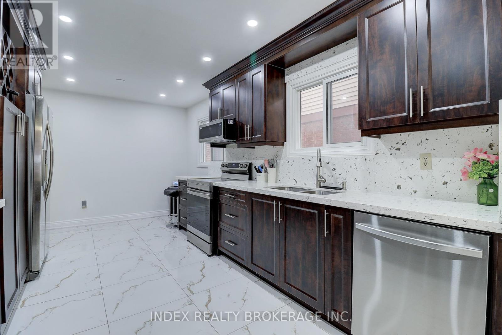 56 Bridekirk Place, Brampton, Ontario  L6Y 2V8 - Photo 18 - W13550794