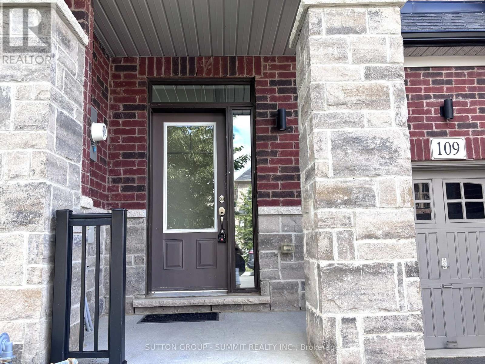 109 Benadir Avenue, Caledon, Ontario  L7C 4E7 - Photo 2 - W13550848