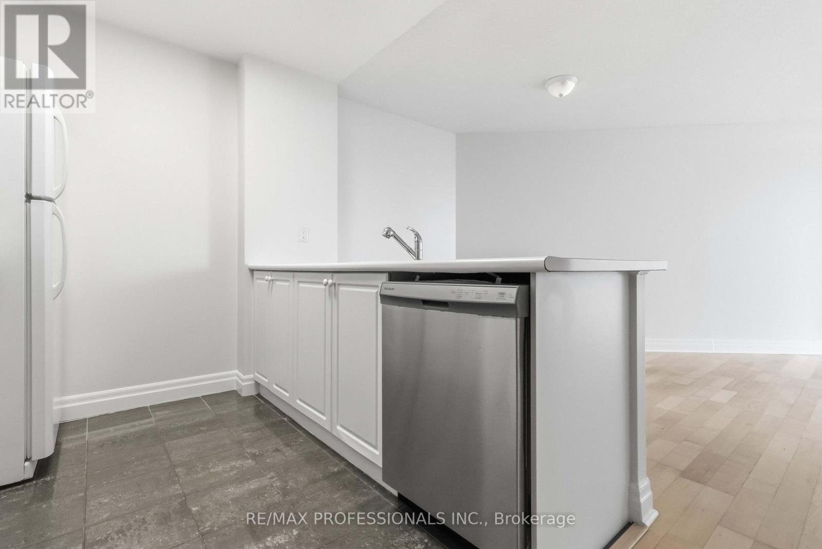607 - 2121 Lake Shore Boulevard W, Toronto, Ontario  M8V 4E8 - Photo 11 - W13550878