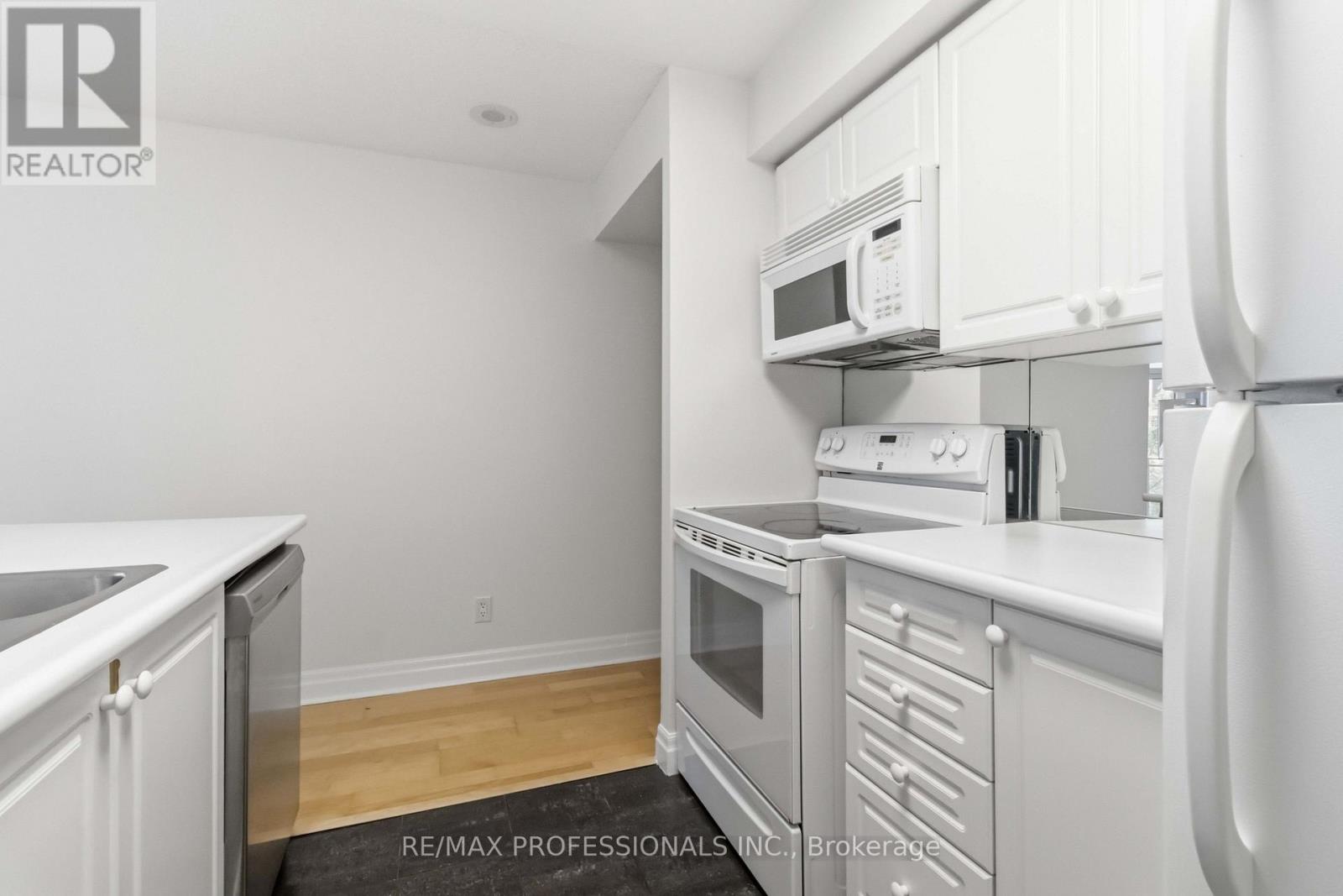 607 - 2121 Lake Shore Boulevard W, Toronto, Ontario  M8V 4E8 - Photo 12 - W13550878