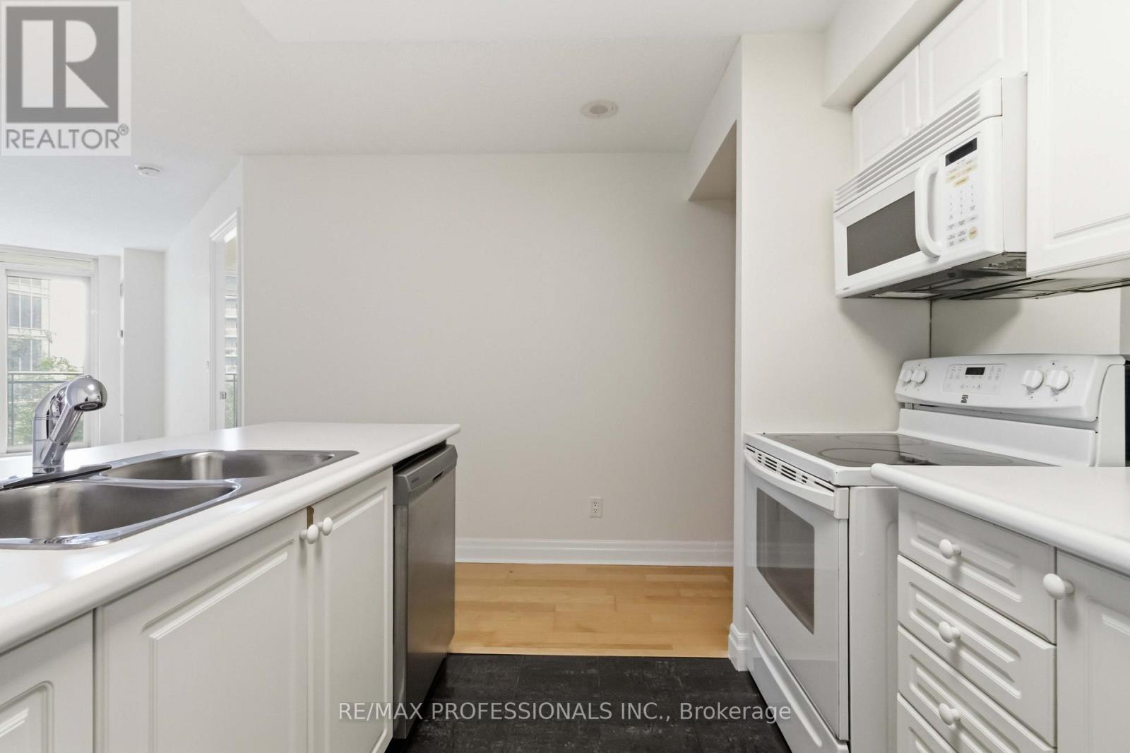 607 - 2121 Lake Shore Boulevard W, Toronto, Ontario  M8V 4E8 - Photo 13 - W13550878