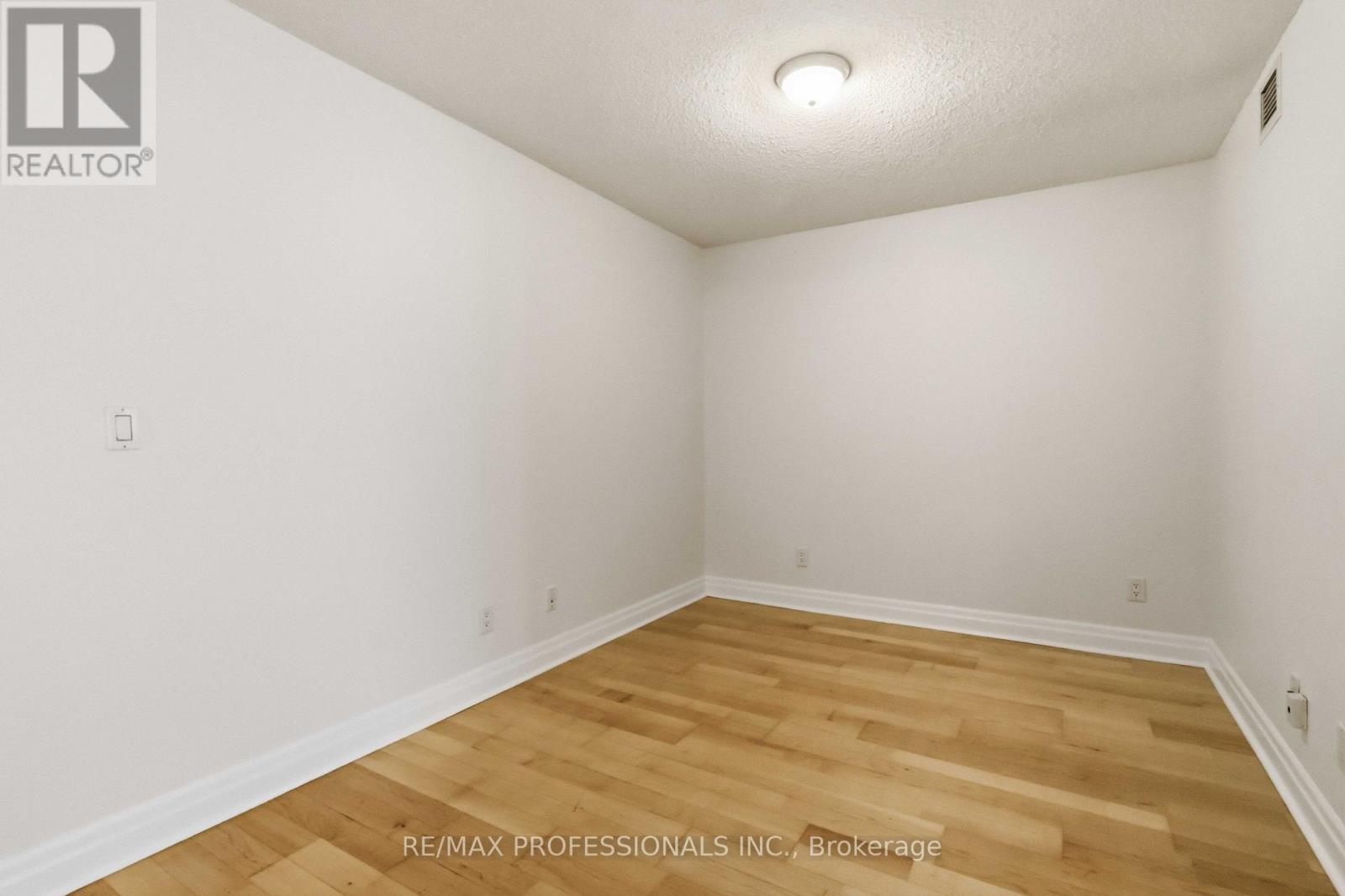 607 - 2121 Lake Shore Boulevard W, Toronto, Ontario  M8V 4E8 - Photo 6 - W13550878