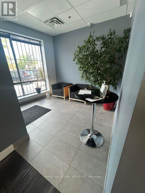 64 Bakersfield Street, Toronto, Ontario M3J 2W7 - Photo 5 - W13550892