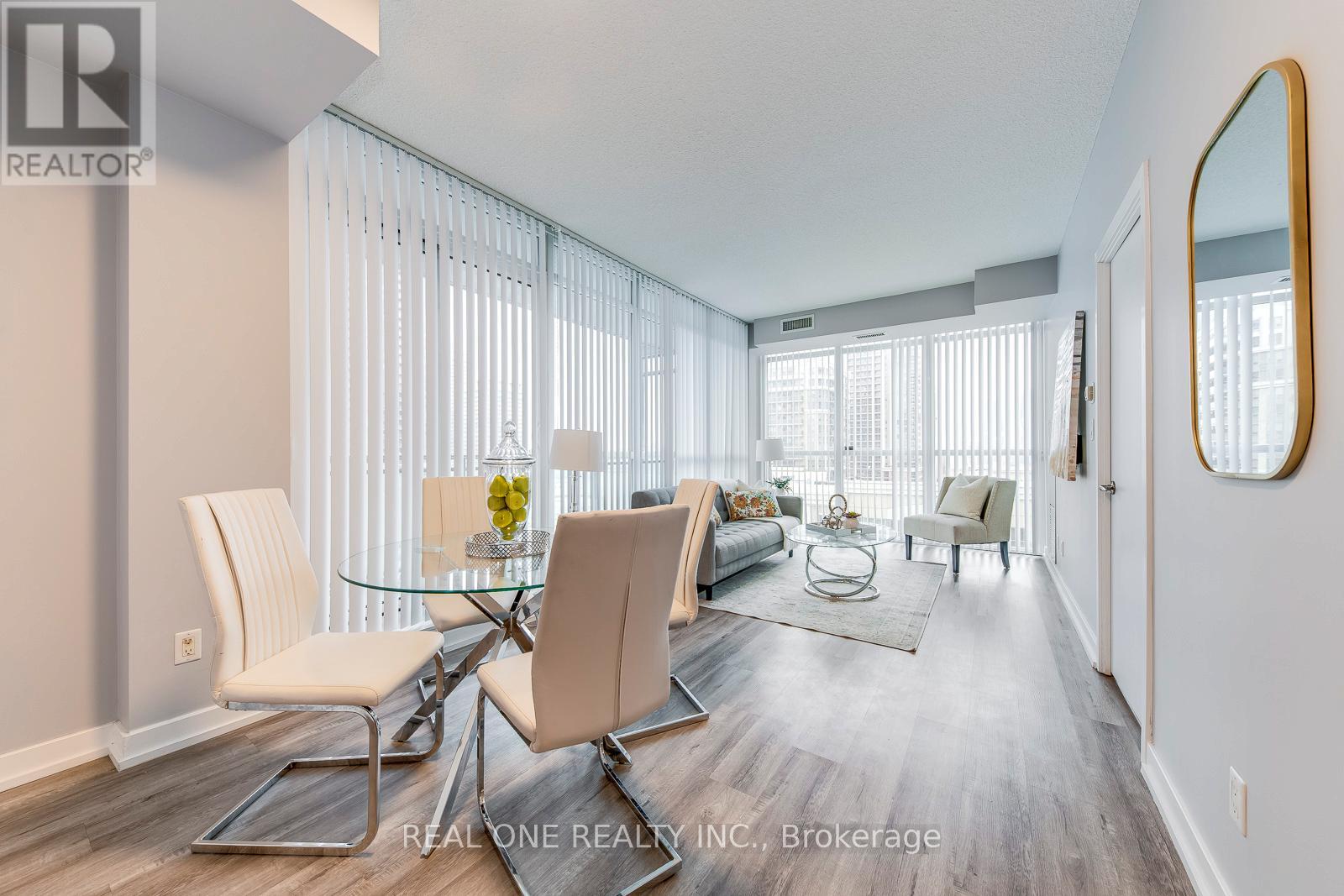 809 - 4070 Confederation Parkway, Mississauga, Ontario L5B 0E9 - Photo 4 - W13550924