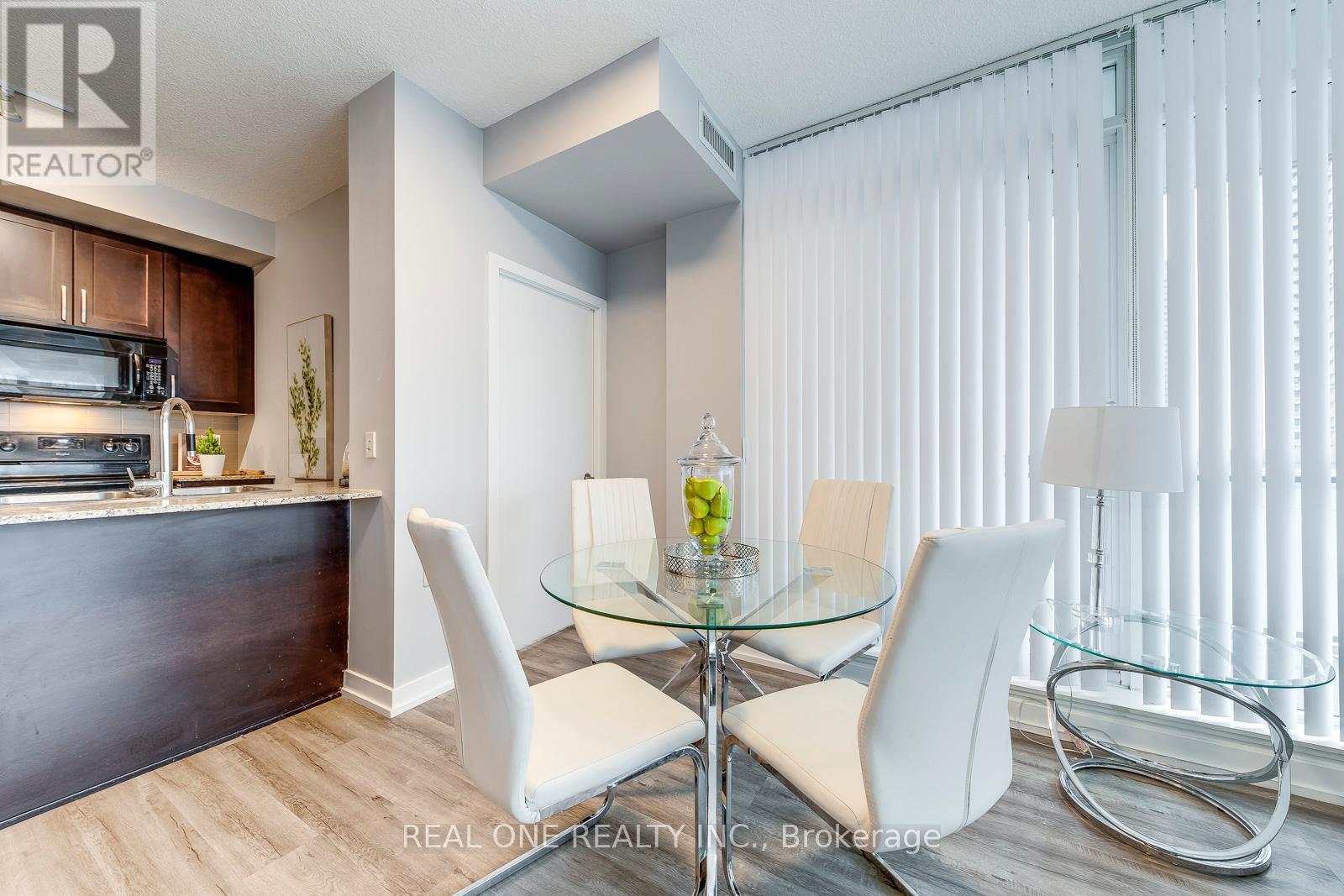 809 - 4070 Confederation Parkway, Mississauga, Ontario L5B 0E9 - Photo 7 - W13550924