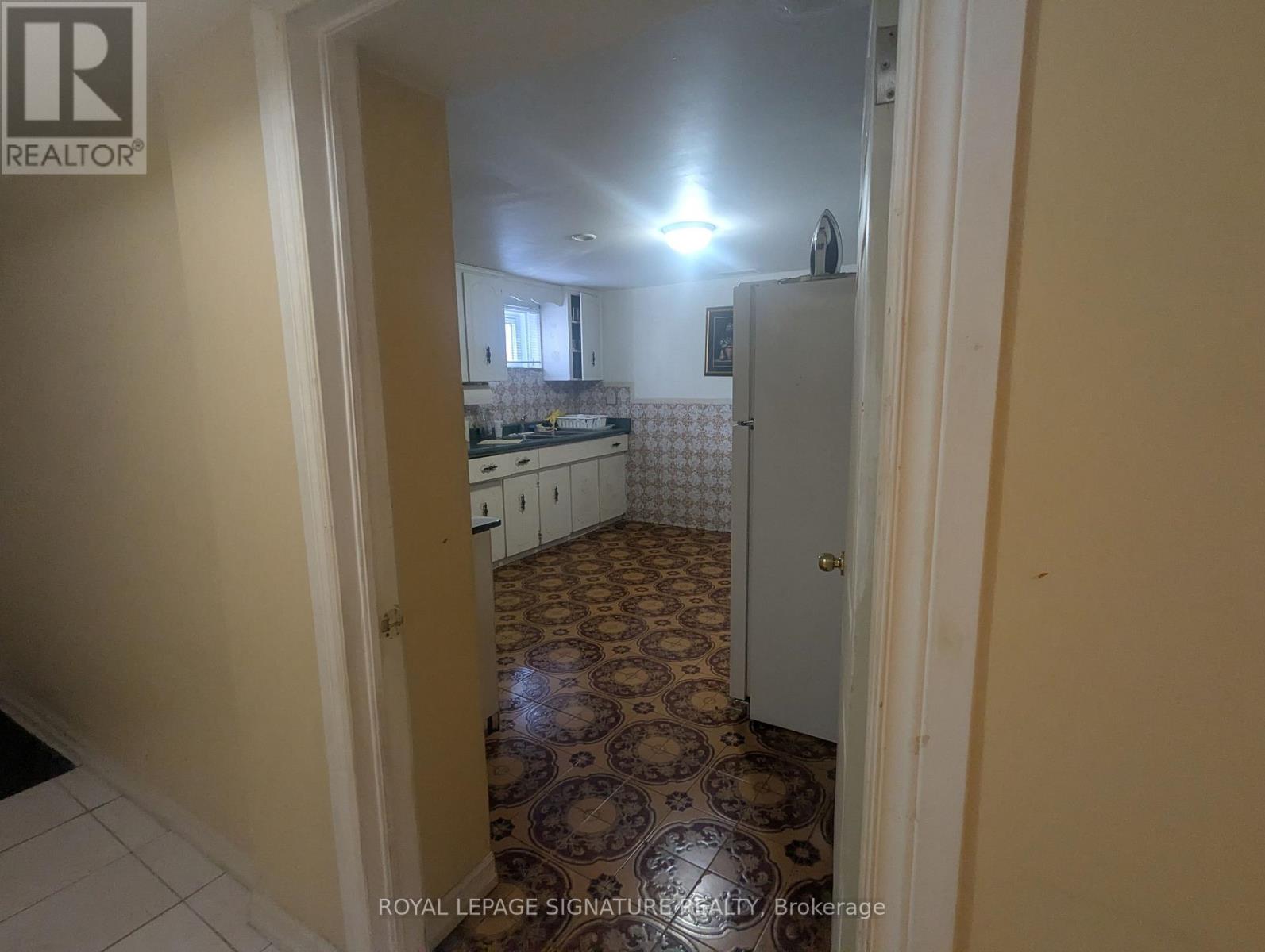 6 Heatherglen Road, Toronto, Ontario  M9W 4R1 - Photo 6 - W13551030