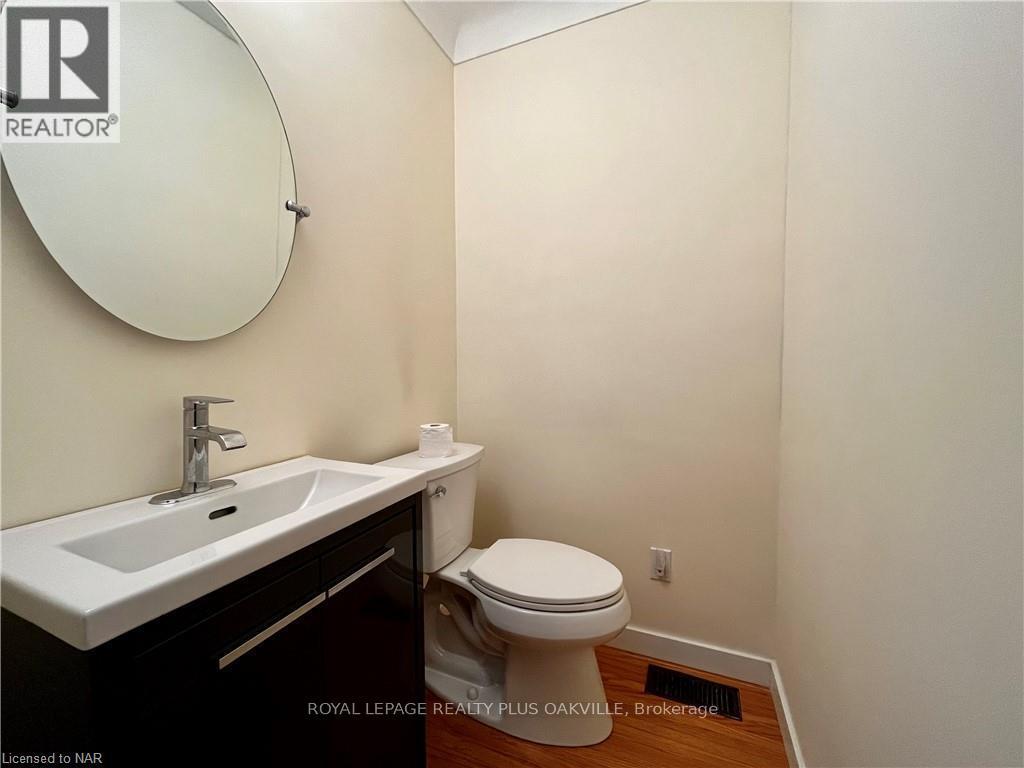 Upper - 694 Niagara Street, St. Catharines, Ontario  L2M 3R9 - Photo 4 - X13550932
