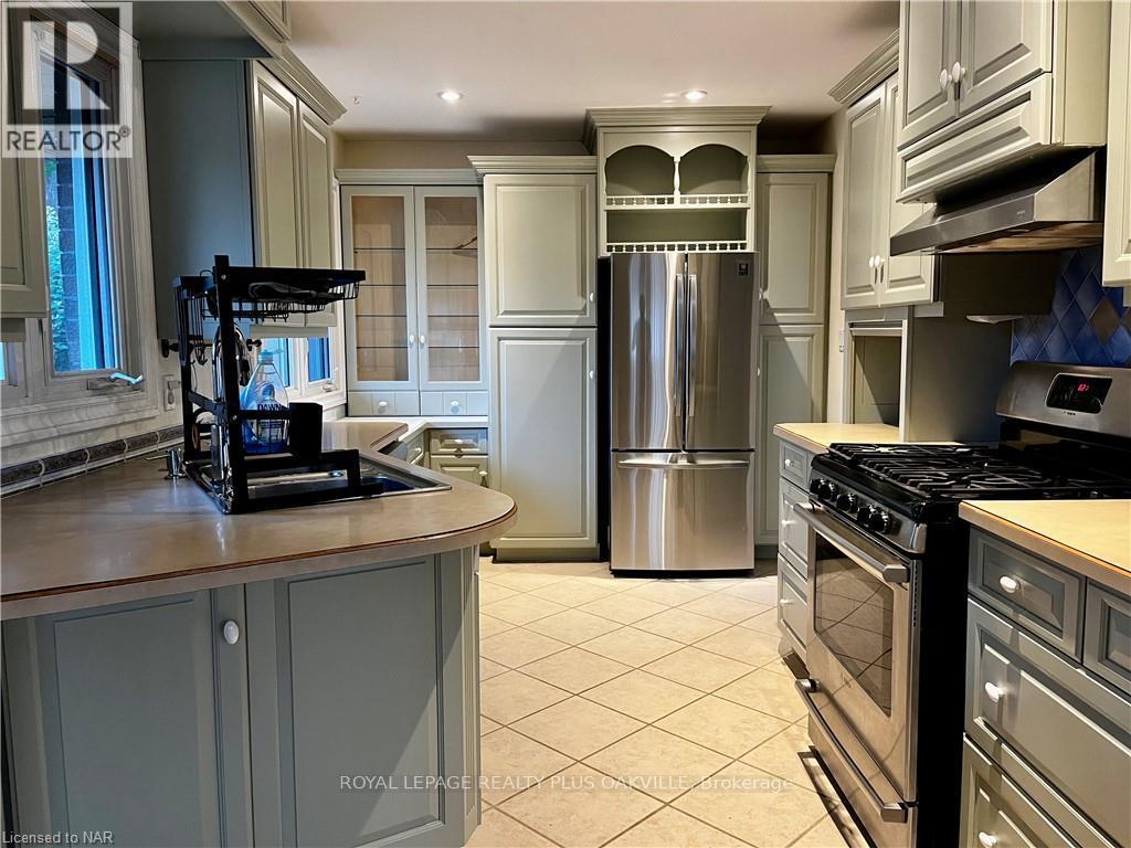 Upper - 694 Niagara Street, St. Catharines, Ontario  L2M 3R9 - Photo 7 - X13550932