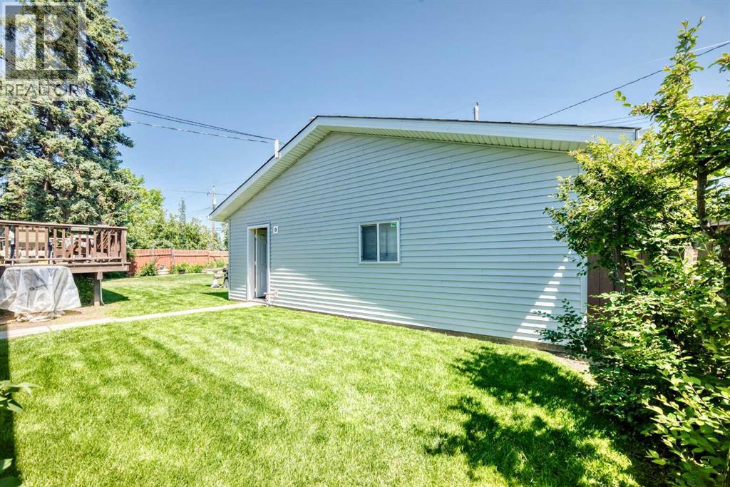 5608 Buckthorn Road NW, Calgary, Alberta  T2K 2Y5 - Photo 41 - A2327474