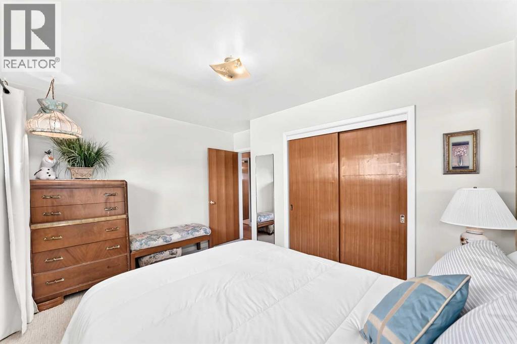 5608 Buckthorn Road NW, Calgary, Alberta  T2K 2Y5 - Photo 23 - A2327474