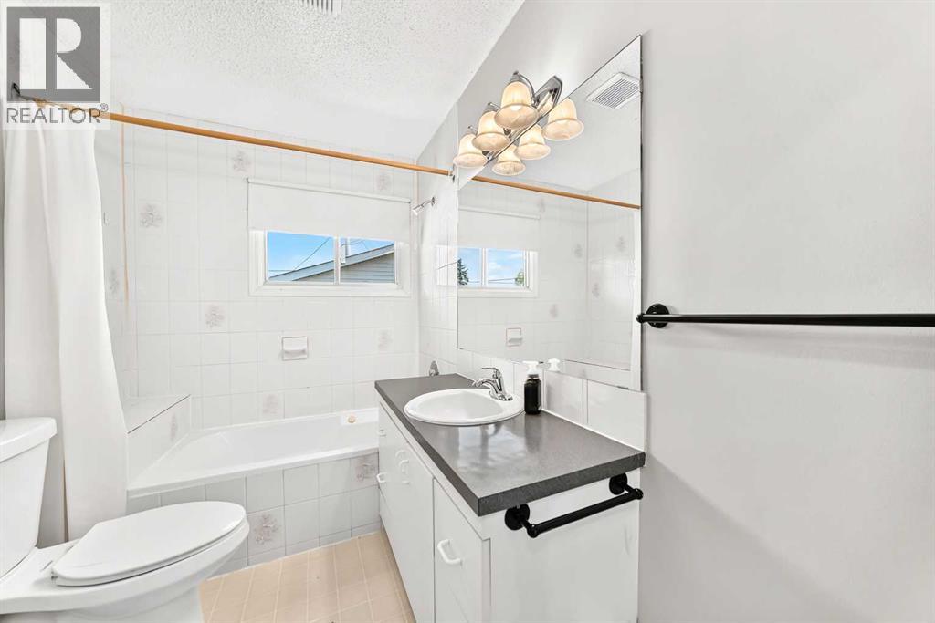 5608 Buckthorn Road NW, Calgary, Alberta  T2K 2Y5 - Photo 28 - A2327474