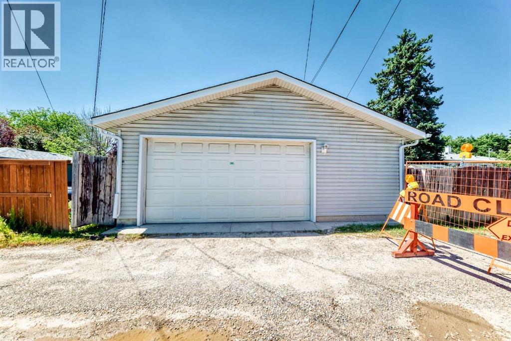 5608 Buckthorn Road NW, Calgary, Alberta  T2K 2Y5 - Photo 45 - A2327474
