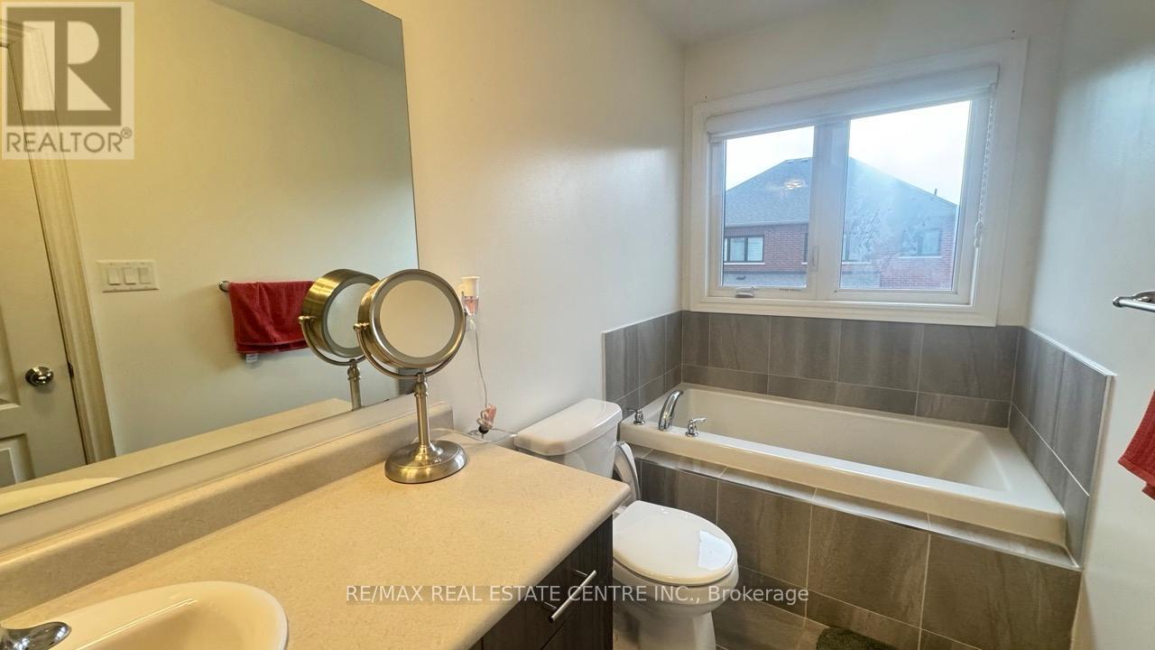 31 Brushwood Drive, Brampton, Ontario  L6Y 6G6 - Photo 30 - W13551008