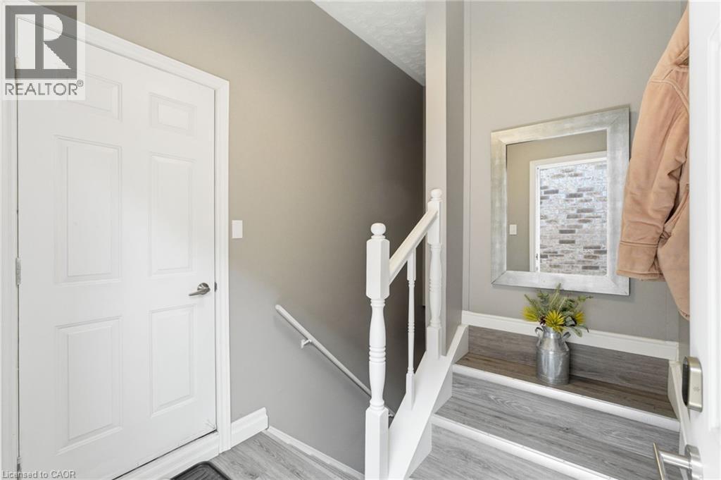 303 Caledon Avenue Unit# Lower, Hamilton, Ontario  L9C 3C9 - Photo 5 - 40847216