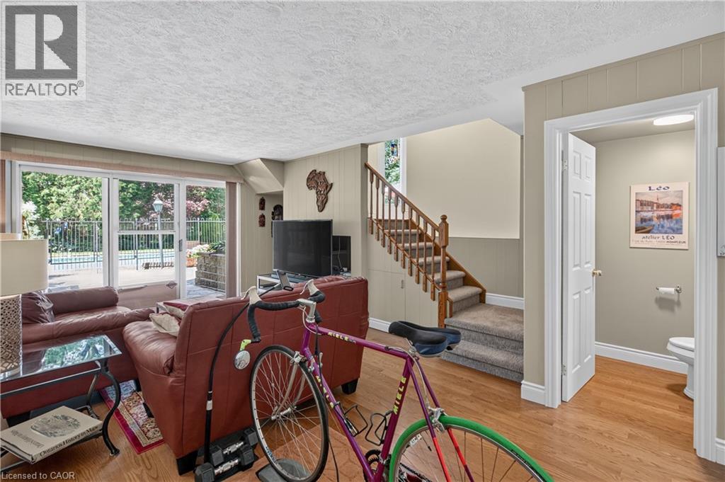 657 Iroquois Avenue, Ancaster, Ontario  L9G 3B6 - Photo 24 - 40845890