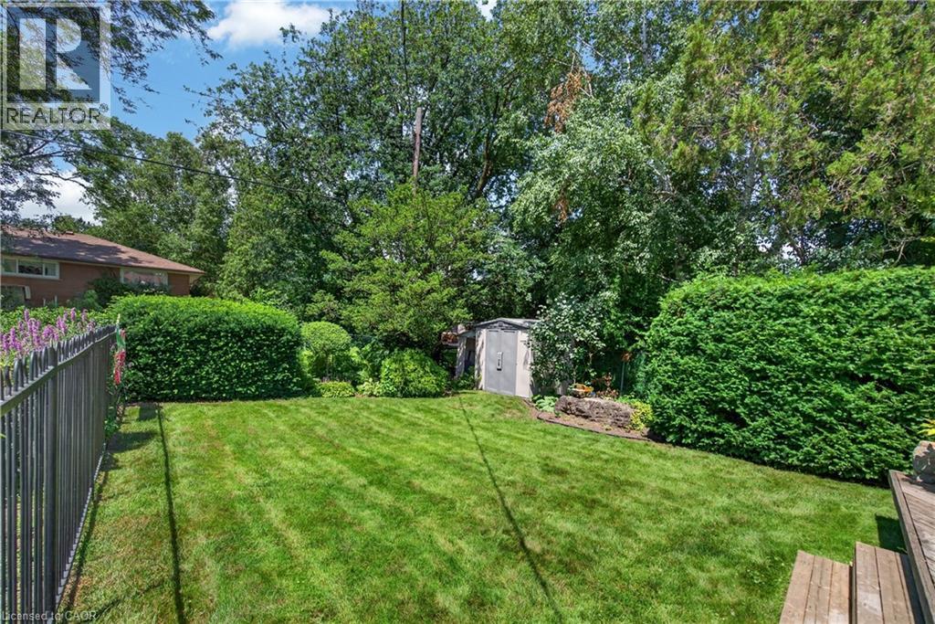 657 Iroquois Avenue, Ancaster, Ontario  L9G 3B6 - Photo 35 - 40845890
