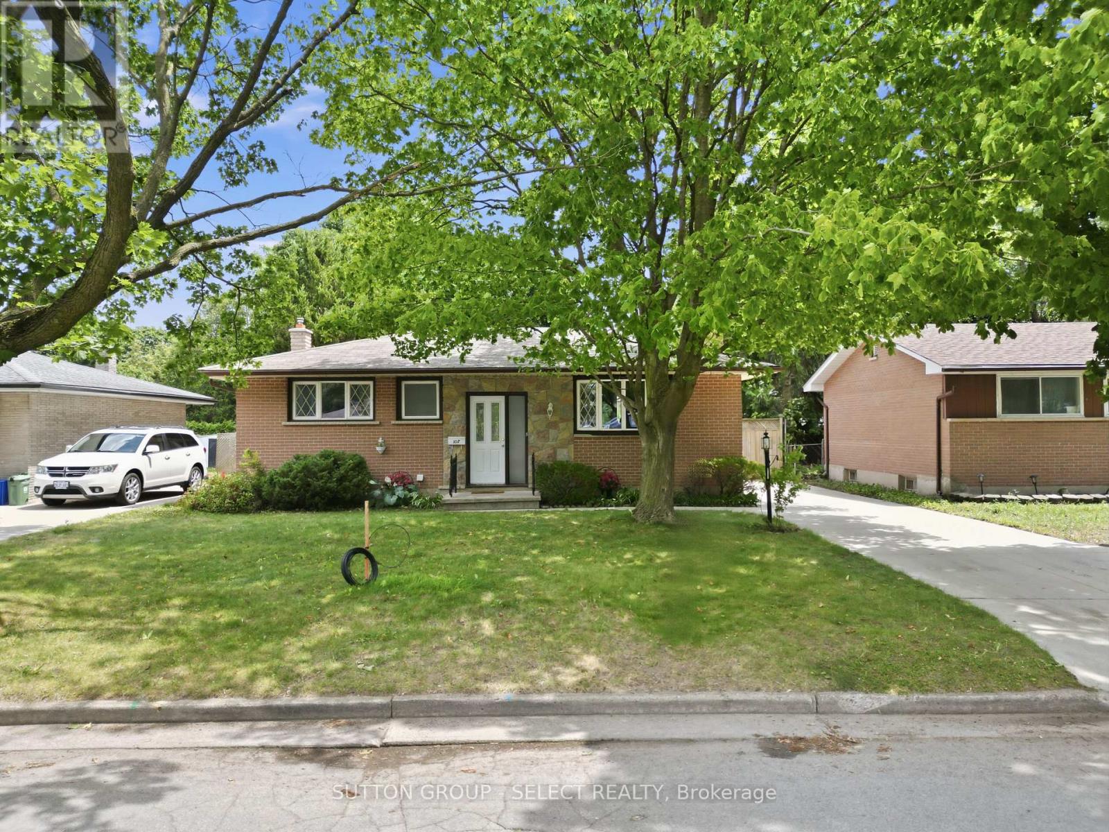 107 Aponi Crescent, London East, Ontario  N5V 2V3 - Photo 1 - X13551084