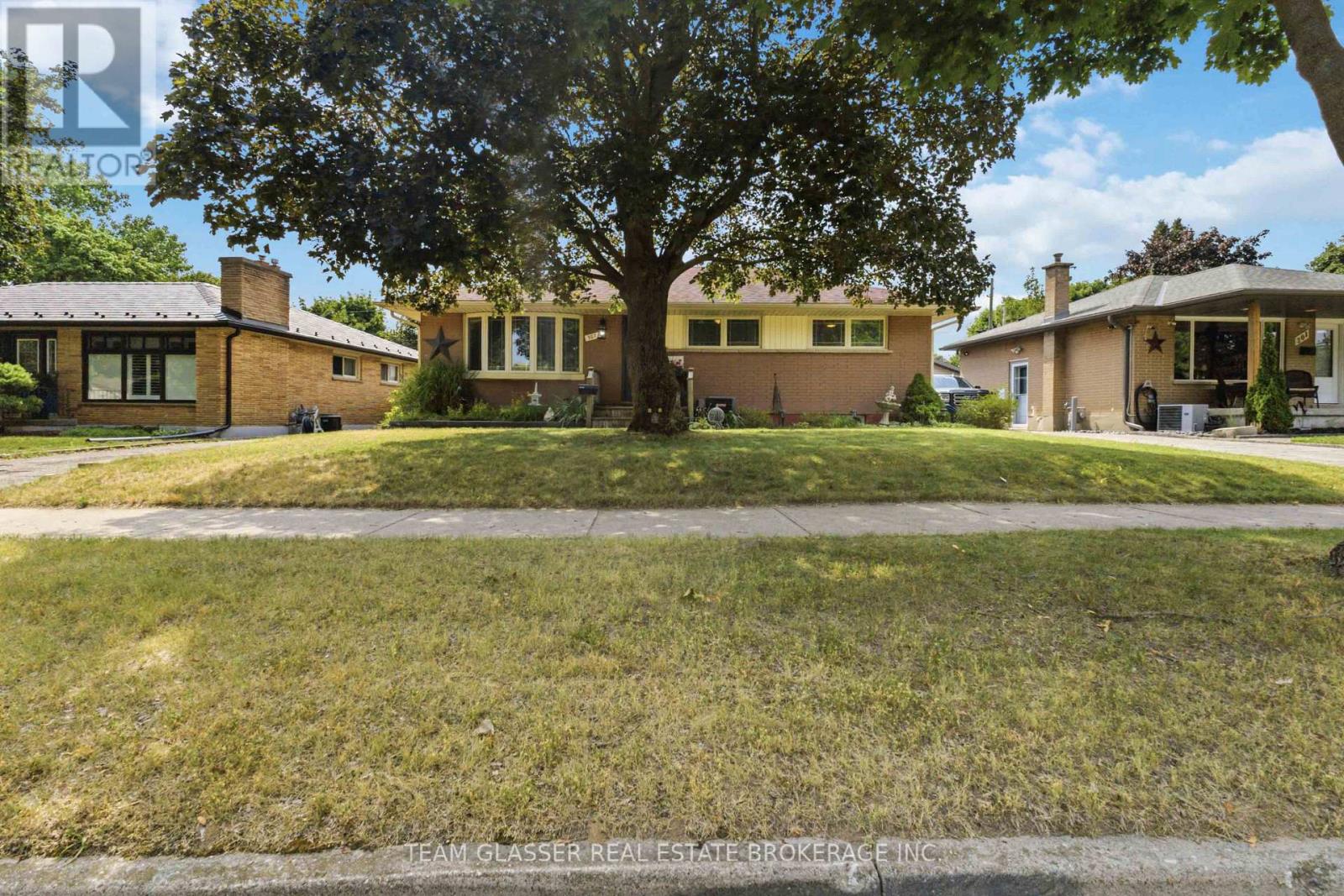 307 Tweedsmuir Avenue, London East, Ontario  N5W 1L5 - Photo 1 - X13551098