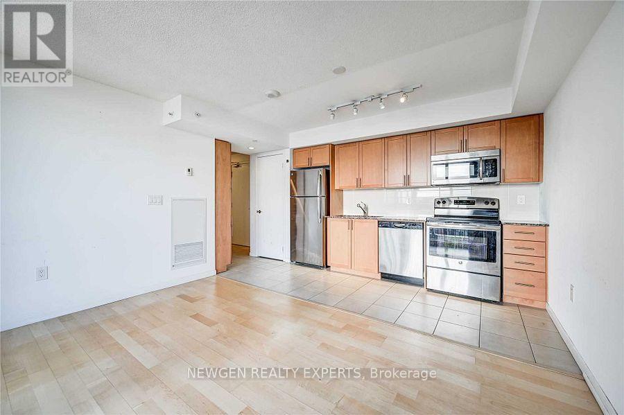 2405 - 830 Lawrence Avenue W, Toronto, Ontario  M6A 0B6 - Photo 11 - W13551070