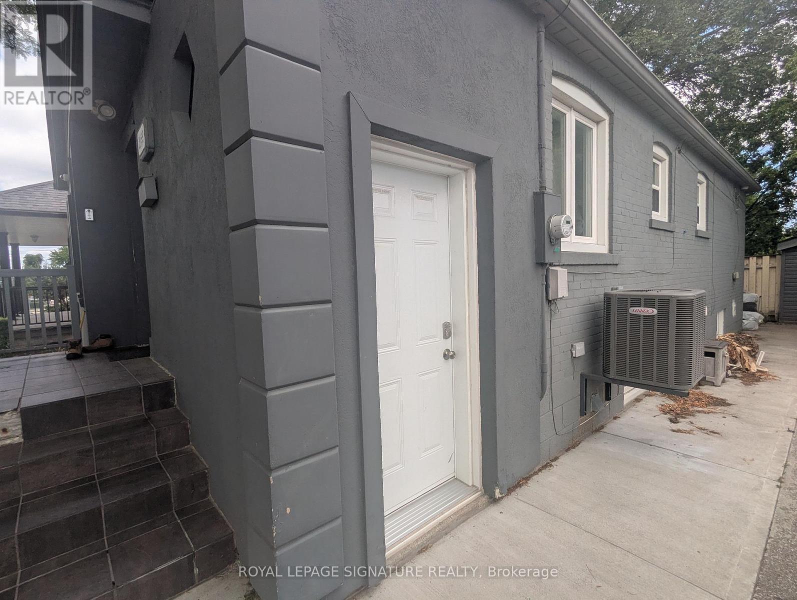 2 - 2159 KIPLING AVENUE
