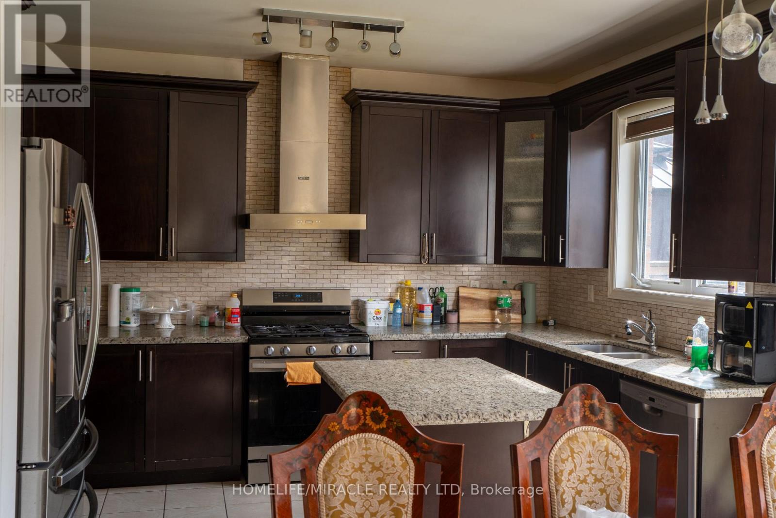 32 Kilkarrin Road W, Brampton, Ontario  L7A 0G1 - Photo 6 - W13541136