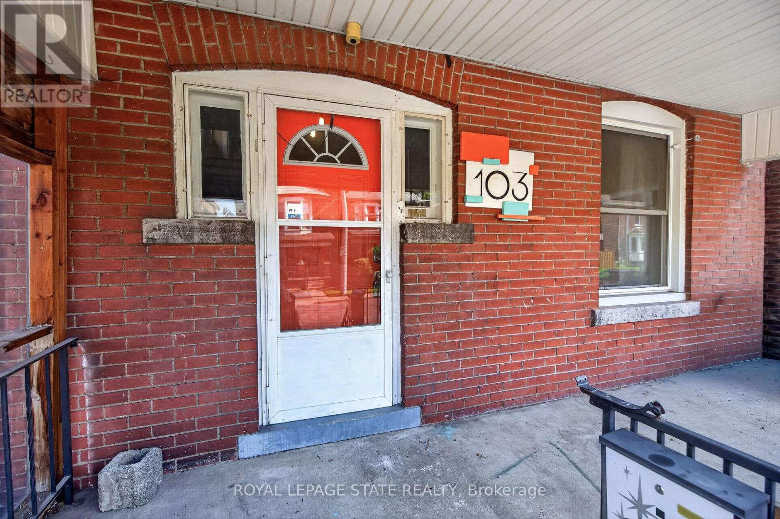 103 Rosemont Avenue, Hamilton, Ontario L8L 2M6 - Photo 4 - X13551096